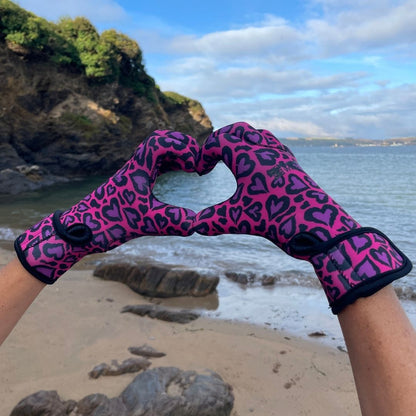 EasyOff™ Fleece Lined Swimming Gloves in Cold Cold Heart